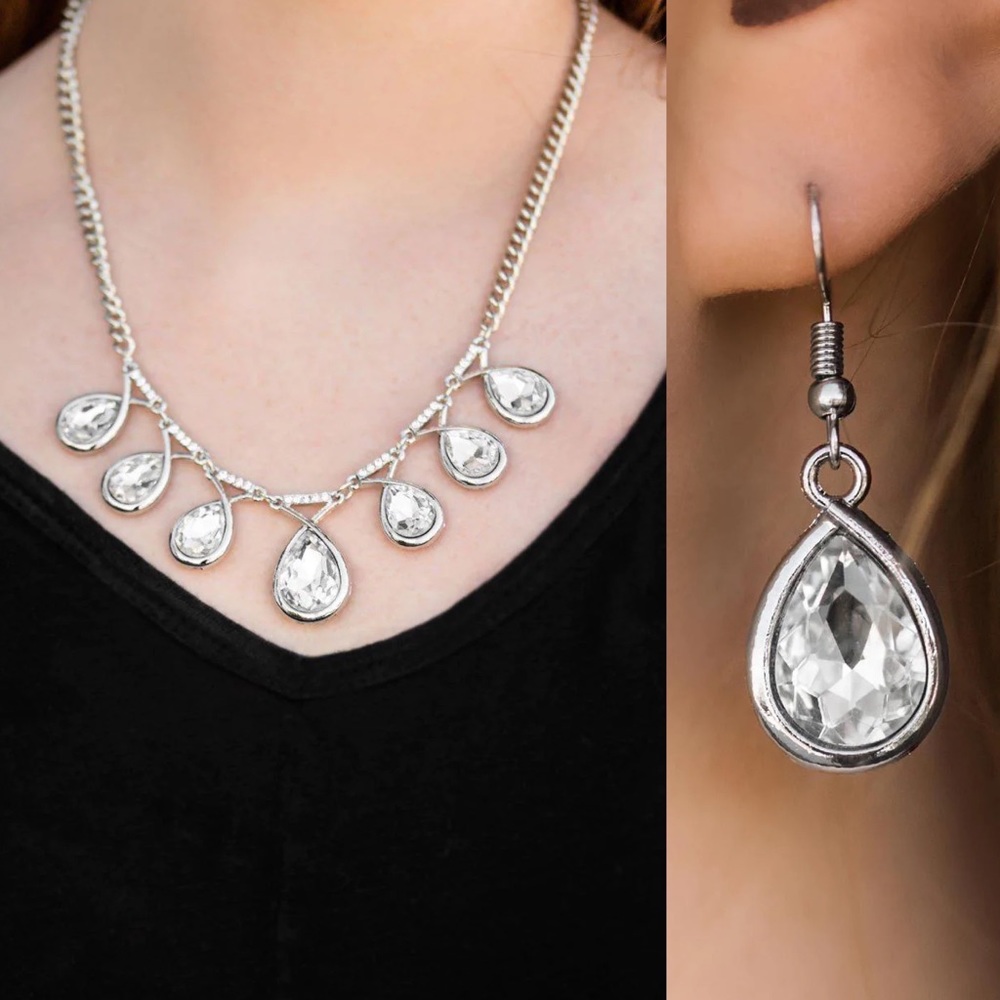 ❤️Love At Fierce Sight Necklace Set
